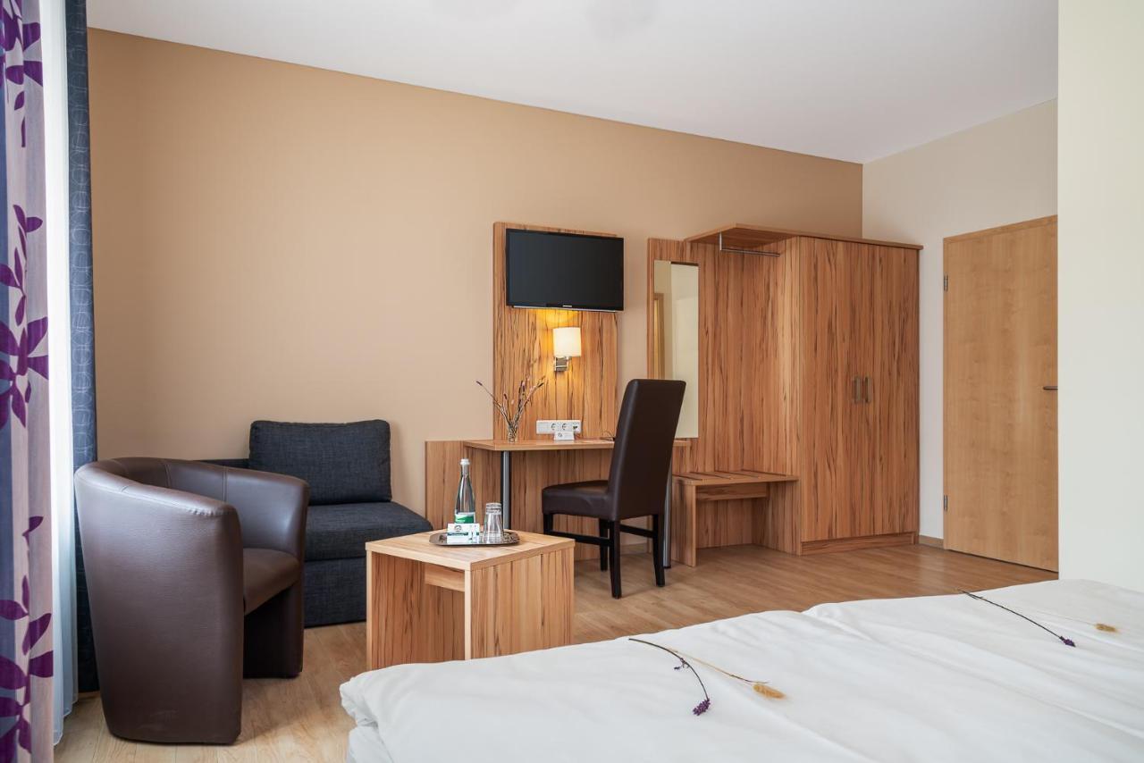 Classicx Landhaus & Hotel - Bed & Breakfast Gensingen Exterior photo