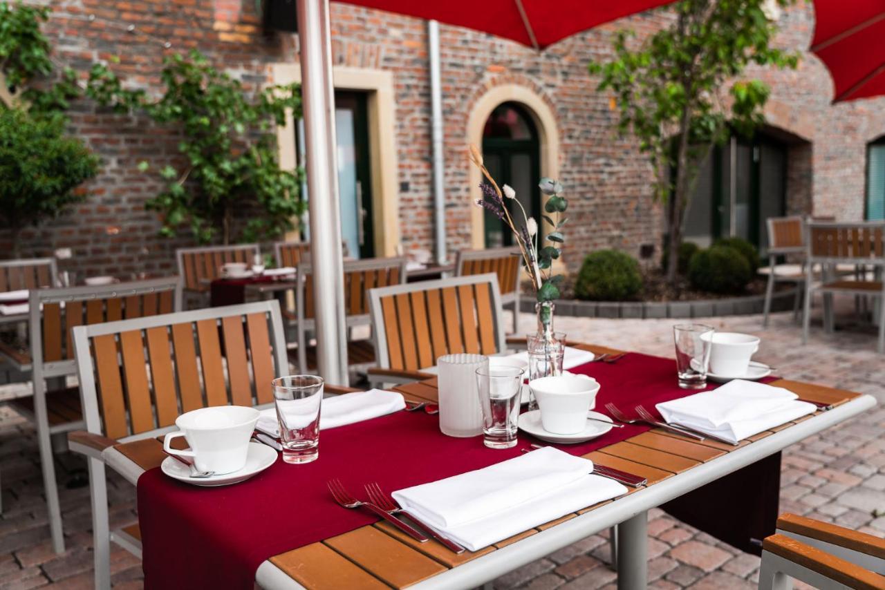 Classicx Landhaus & Hotel - Bed & Breakfast Gensingen Exterior photo
