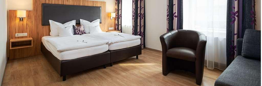 Classicx Landhaus & Hotel - Bed & Breakfast Gensingen Room photo